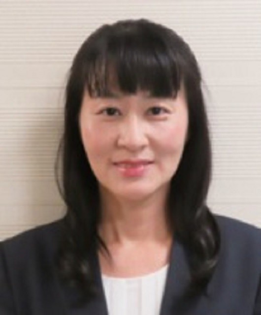 衣川　紀子　さん